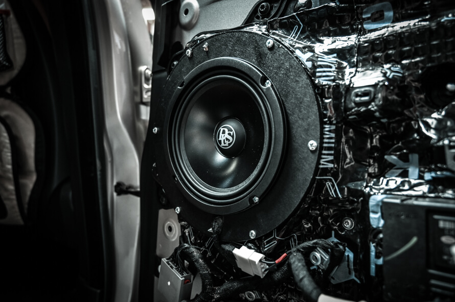 Range Rover Sport - kompletní ozvučení automobilu