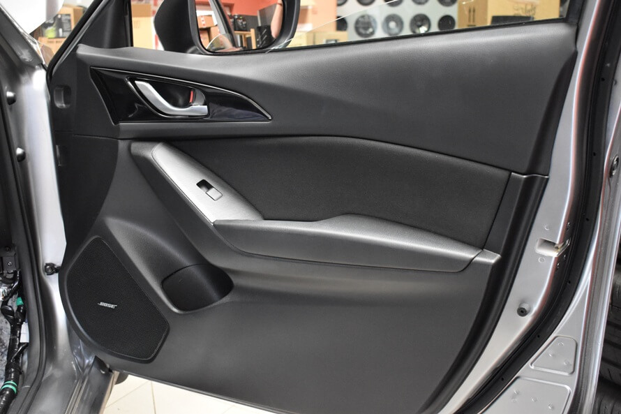 Mazda 3 - odhlučnění interiéru vozidla