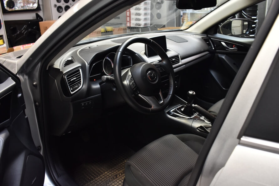 Mazda 3 - odhlučnění interiéru vozidla