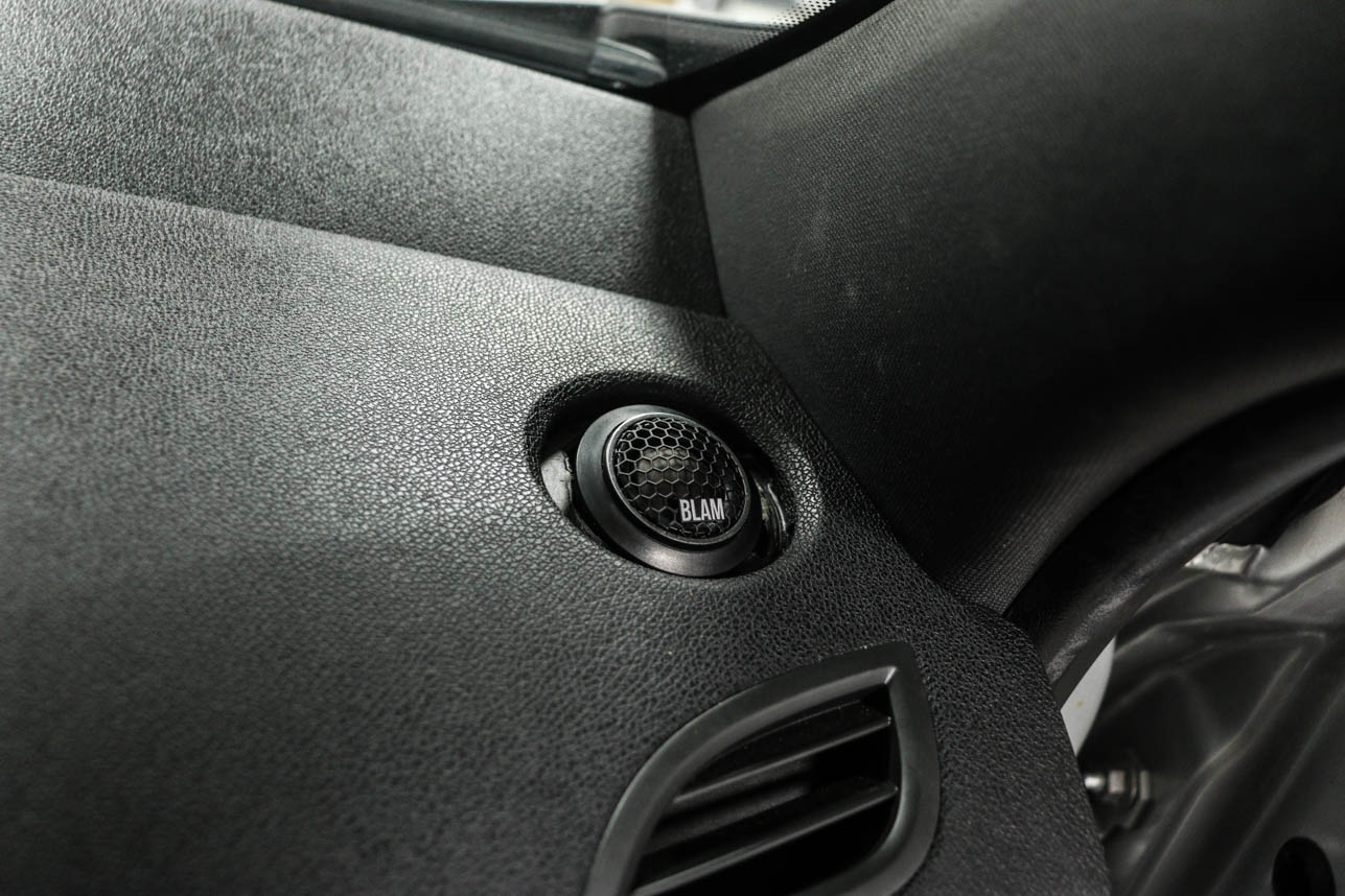 Renault Megane III RS - výměna předních reproduktorů, vytlumení dveří