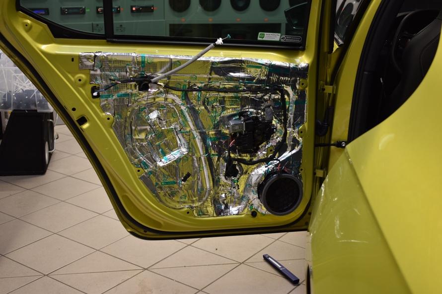 Škoda Superb III - vytlumení a odhlučnění dveří