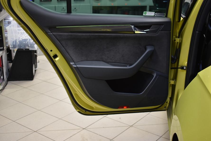 Škoda Superb III - vytlumení a odhlučnění dveří